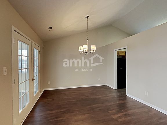 4th image of 2922 Cripple Creek Ct