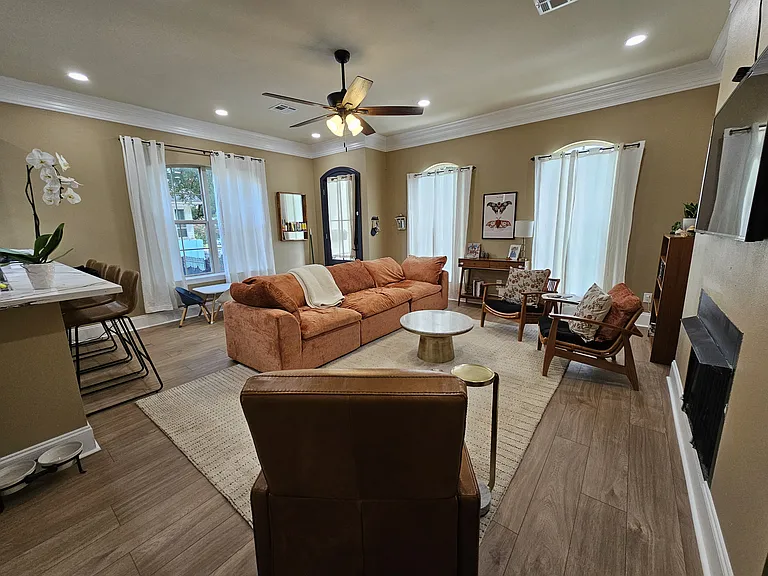 4403 Fontainebleau Dr — Photo 14