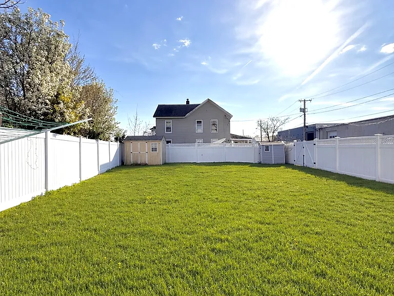 144 W End Ave — Photo 18