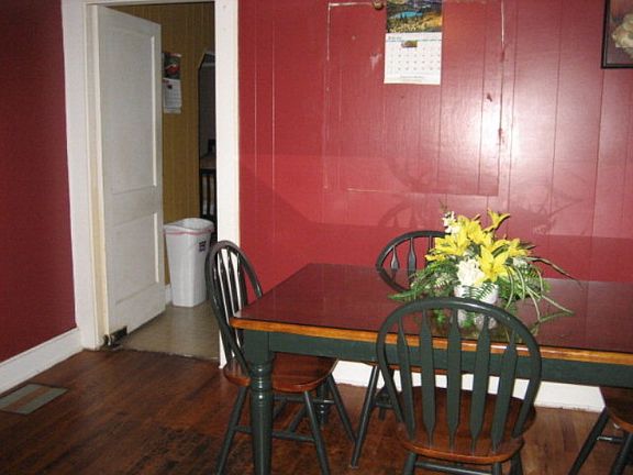 4th image of 350 McLeod Ave
