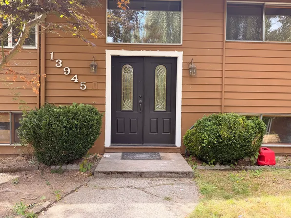 13945 102nd Ave NE, Kirkland, WA 98034