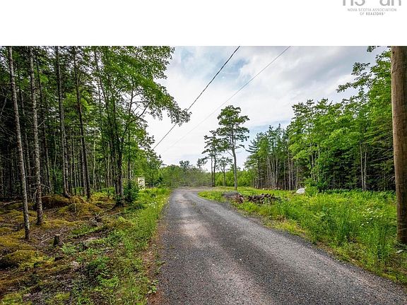 4th image of 111 Middle Lake North Rd