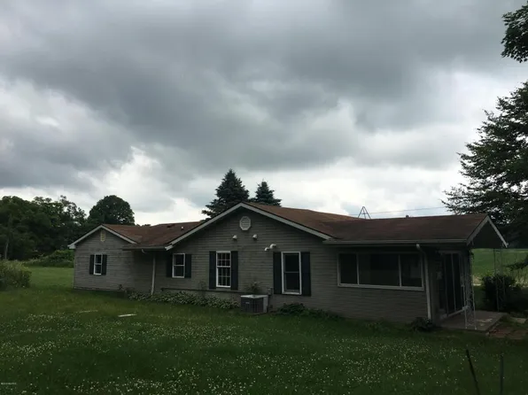 24474 Hospital St, Cassopolis, MI 49031