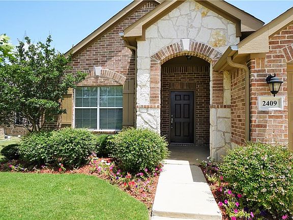 4th image of 2409 Castle Creek Dr
