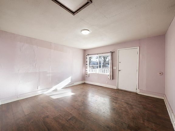 4th image of 304 San Emidio St