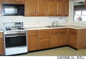 3rd image of 3129 Jill Ave