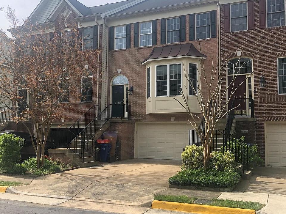 2nd image of 3810 Elmwood Towne Way