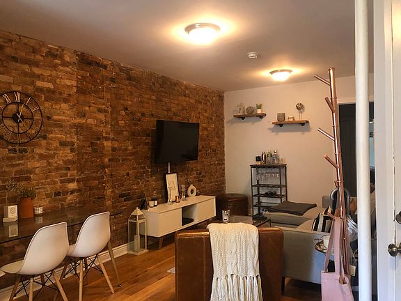 4th image of 238 Sackett St APT 2R