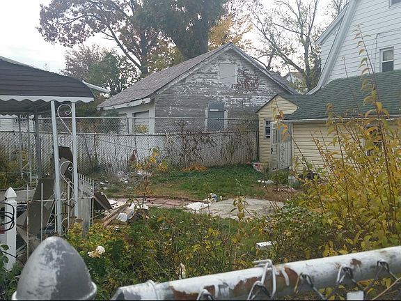 2nd image of 115-32 Farmers Boulevard