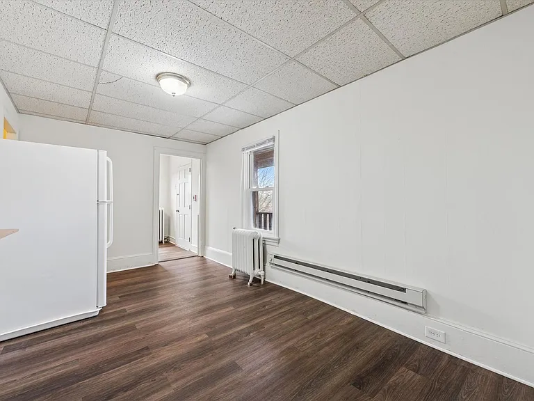 402 N Church St — Photo 15
