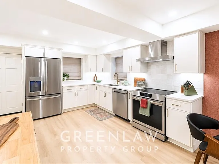 3250 Wynn Dr — Photo 8