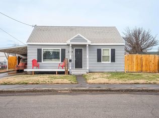 329 N 10th St, Sunnyside, WA