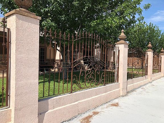 3rd image of 1354 Alamosa St