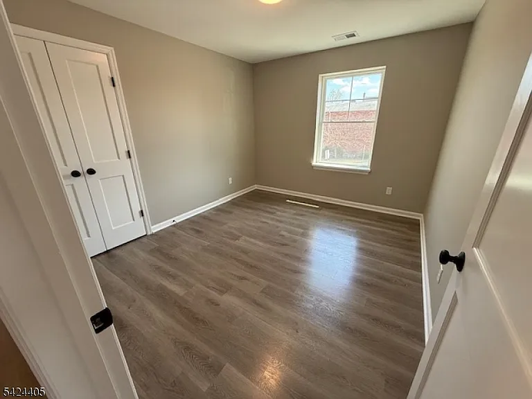 237 Main St — Photo 9