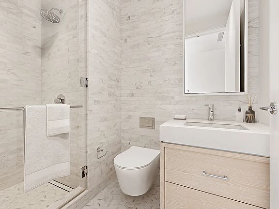 4th image of 250 96th St APT 22A
