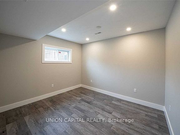 4th image of 37 Roughley St #Basement