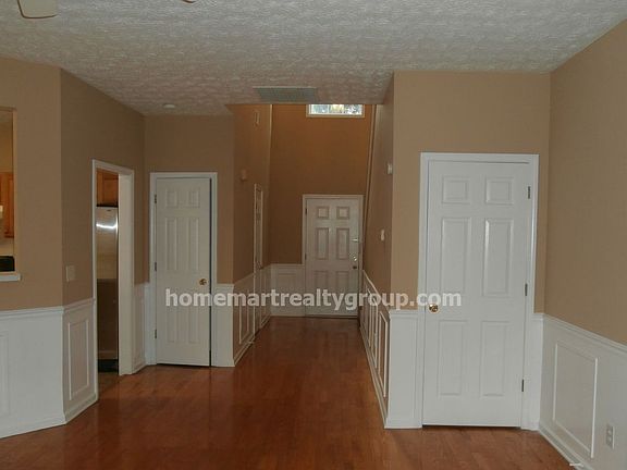 2nd image of 3895 Charlton Ives Dr