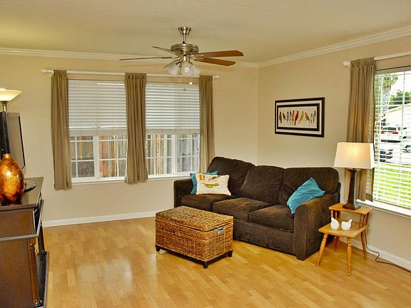 4th image of 317 Bromley Cross Dr