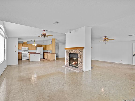 5th image of 1189 Vivroux Ranch
