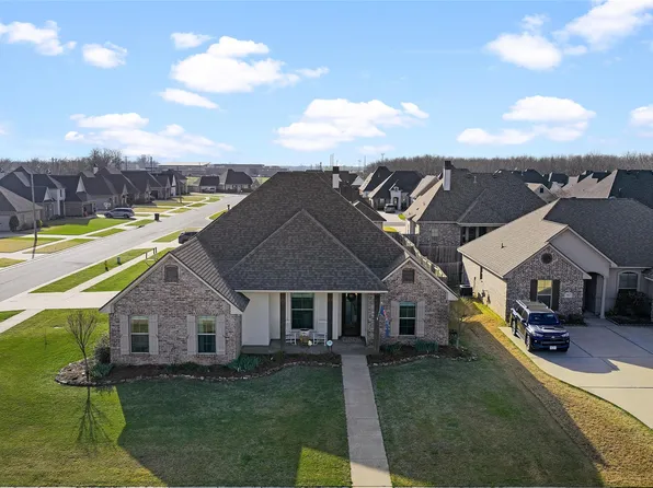501 Hempstead Cir, Benton, LA 71006