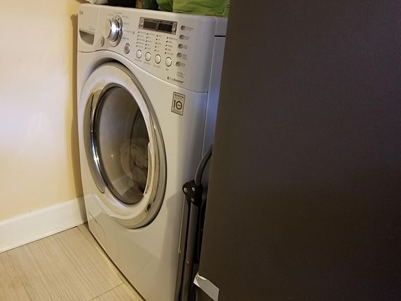 First level washer/dryer