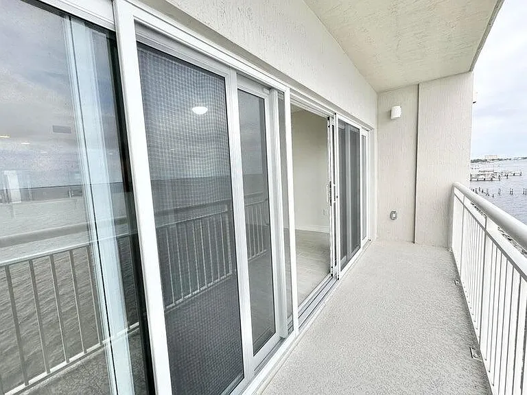 1825 Riverside Dr #404 — Photo 18