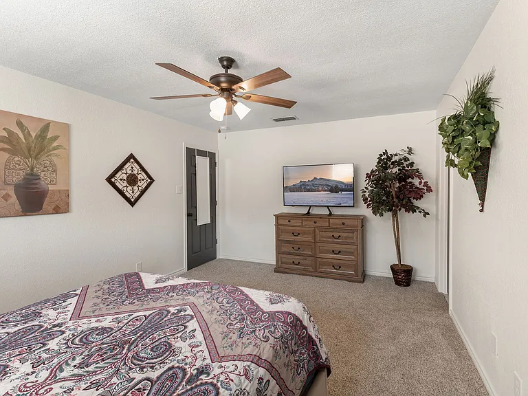110 Forest Cir — Photo 15