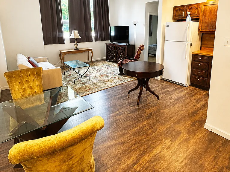 Living/Dining Area