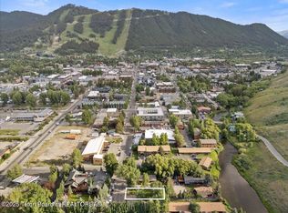 415 N Glenwood St, Jackson, WY 83001