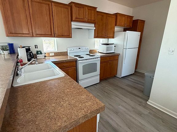 4th image of 186 Camp Cir
