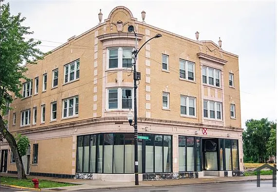 4315 W Roosevelt Rd — Photo 2