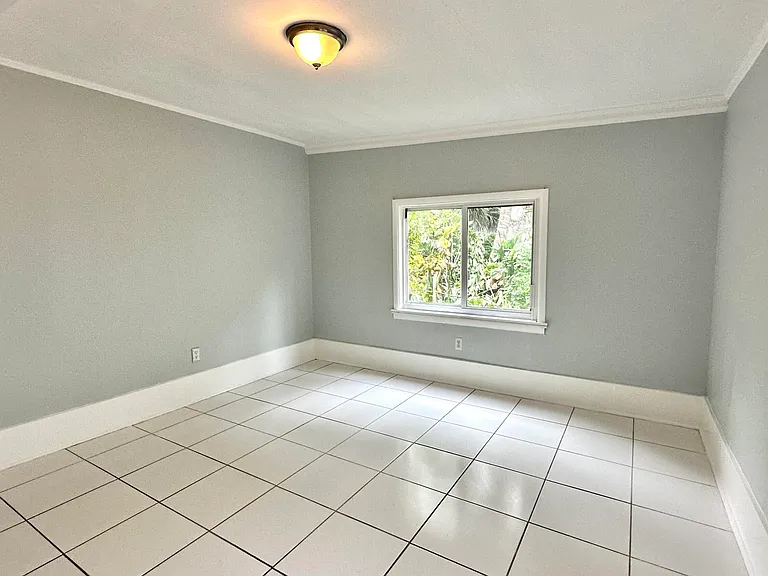 313 S Lakeside Dr #2 — Photo 8