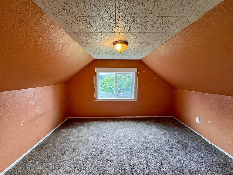 934 Cascade Ave — Photo 14