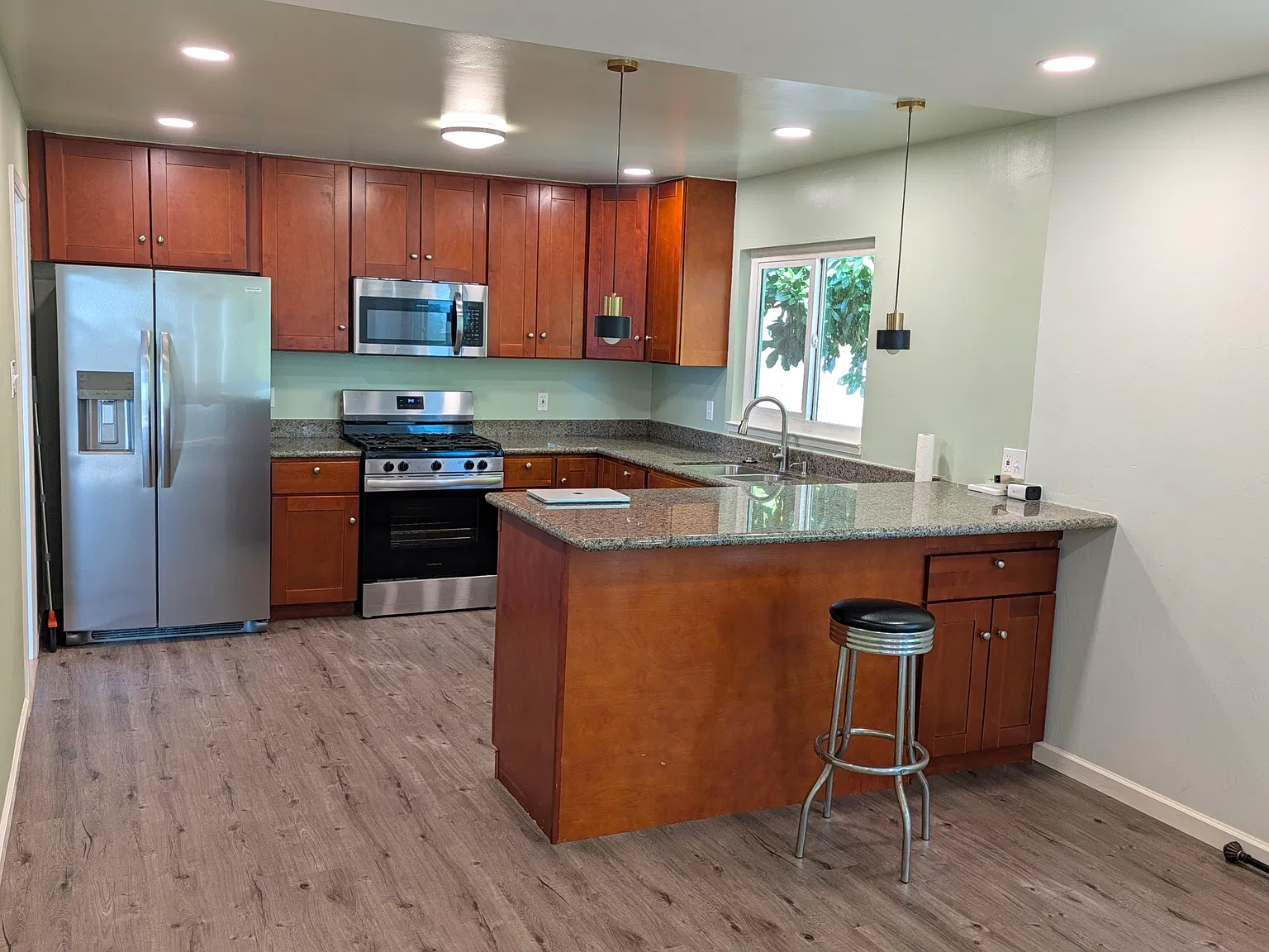 Overlook Ave, Hayward — Photo 1
