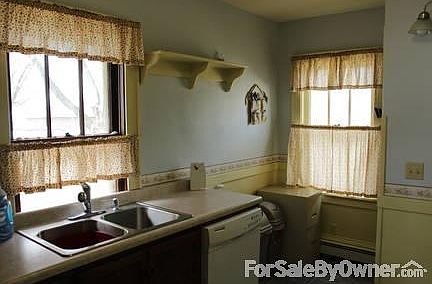 3rd image of 1118 River Dr