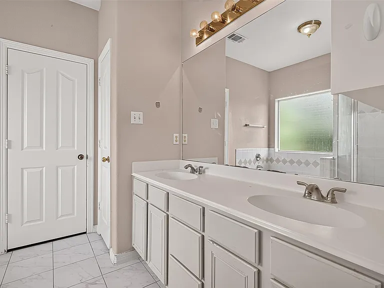 8503 Raybluff Ln — Photo 38