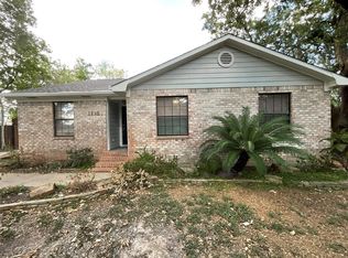 1730 Creek Dr, Houston, TX 77055