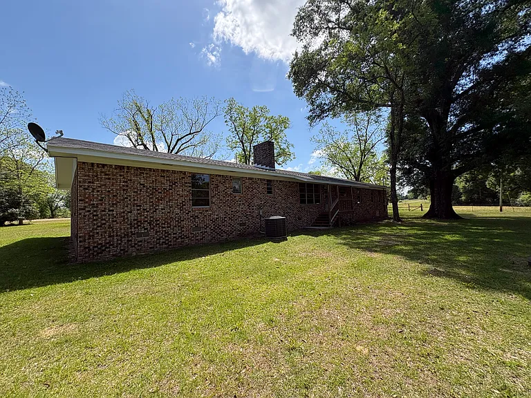 185 Luther Davis Rd — Photo 42