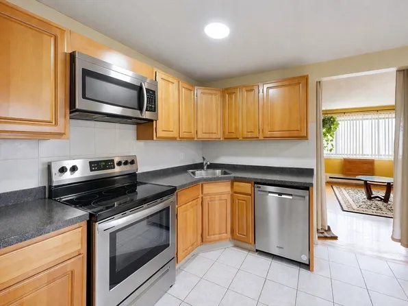 138 Ballou Ave #3A, Dorchester Center, MA 02124