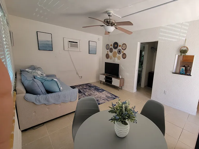 13733 Gulf Blvd #3 — Photo 2
