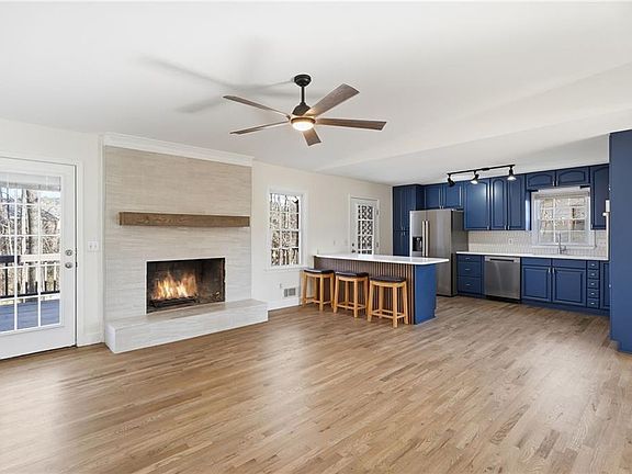 3rd image of 2810 Shaw Rd