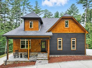 160 Nahunta Ct, Ellijay, GA 30540