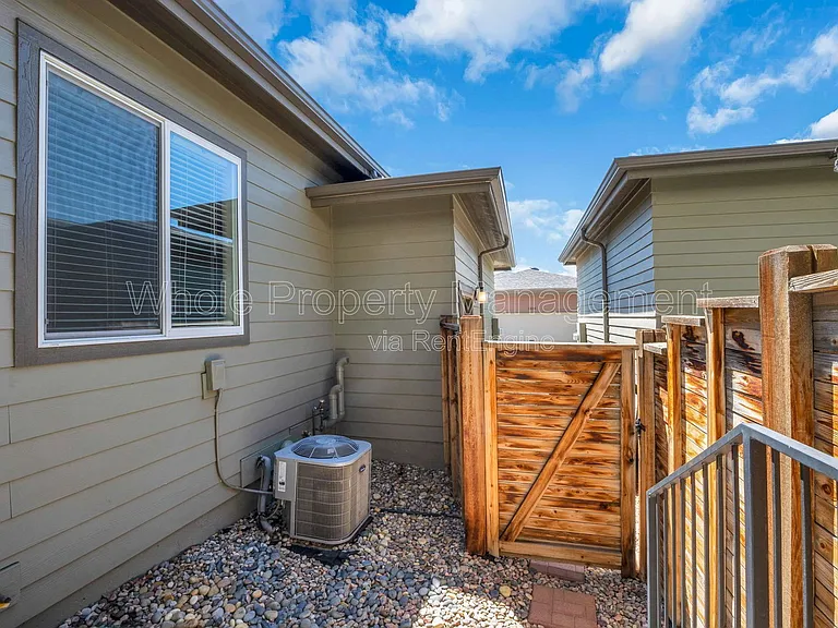 5829 N Beeler St — Photo 27