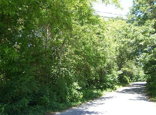 2nd image of 31 Wing Blvd E