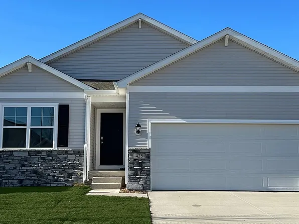 2830 Plum Dr, Norwalk, IA 50211