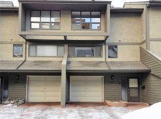 4935 Dalton Dr NW #905, Calgary, AB T3A2E5