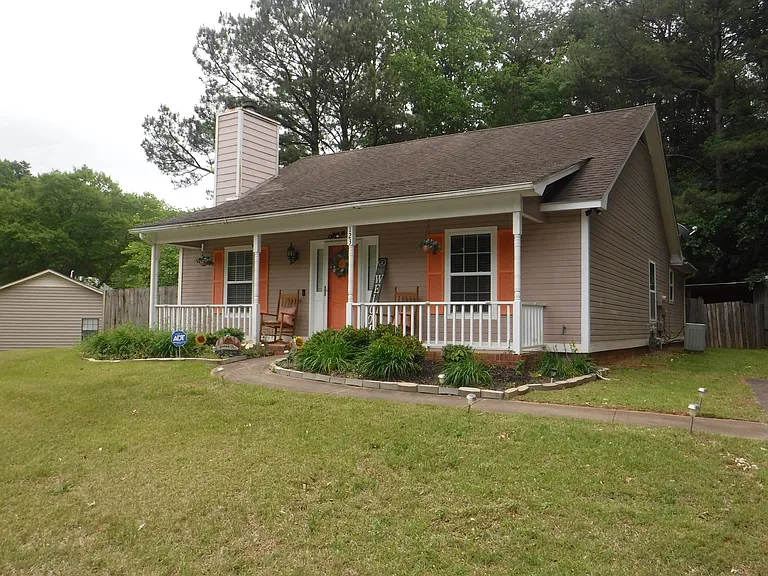 123 Gower Rd — Photo 1