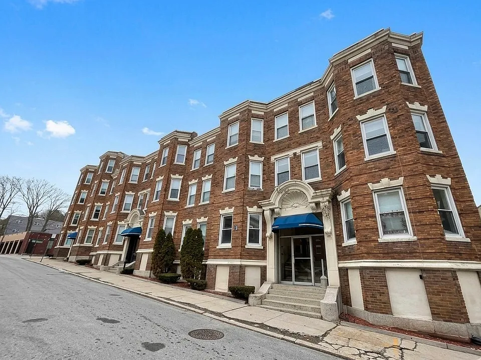 68 Woodstock Ave.