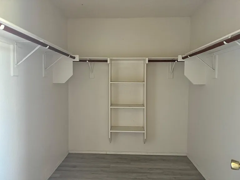 5100 Waterford Dr — Photo 20