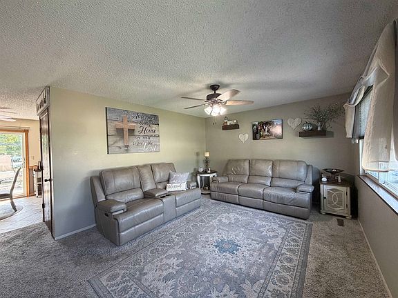 3rd image of 817 6th St